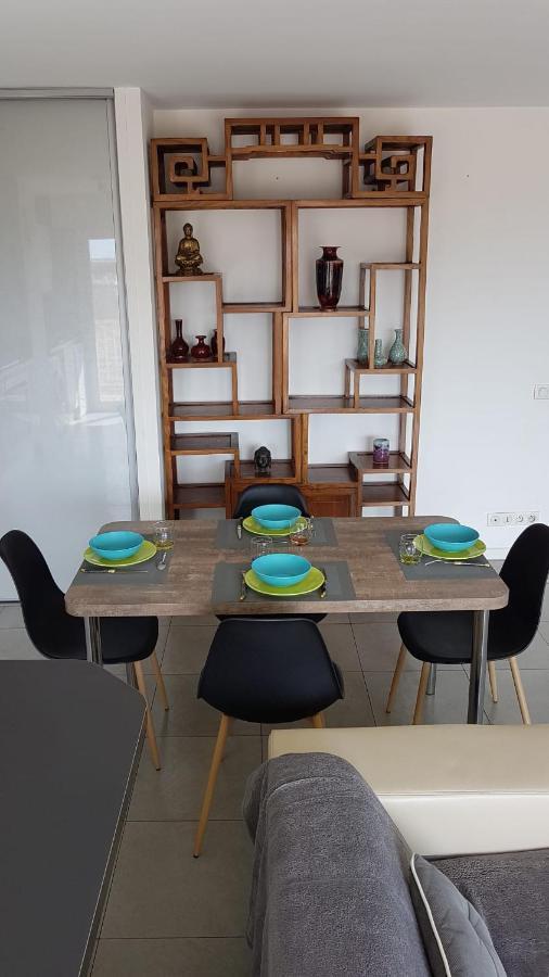 Très Beau 3 Pièces Spacieux Lumineux Et Climatisé Appartement *